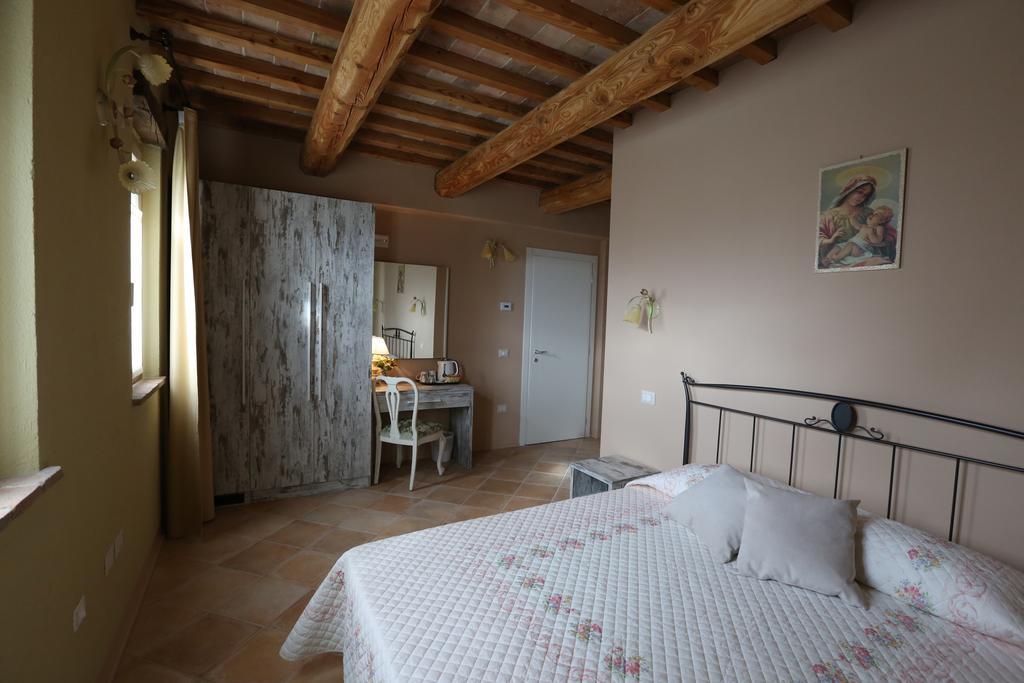 Montemaggiore al Metauro Villa Marietta Country House - Marche الغرفة الصورة
